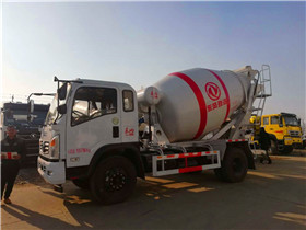 恭喜广西客户喜提东风劲诺6方搅拌车3台