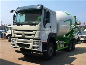 重汽豪沃搅拌车