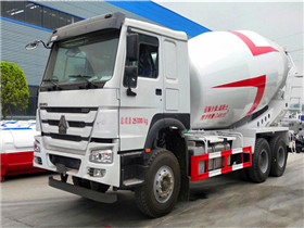 陕西咸阳通顺商砼定购10台15方搅拌车
